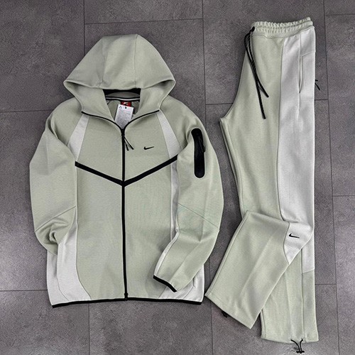 تکفلیس 2026 (NIKE TECH FLEECE 2026) رنگ سبز زیتونی سایز S